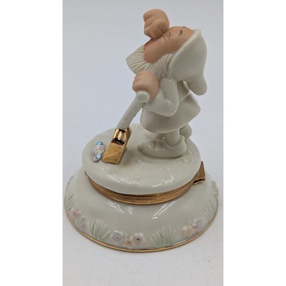 LENOX DISNEY Sneezy Porcelain Treasure Box - 24 Carat Gold Trim - Picture 6 of 14
